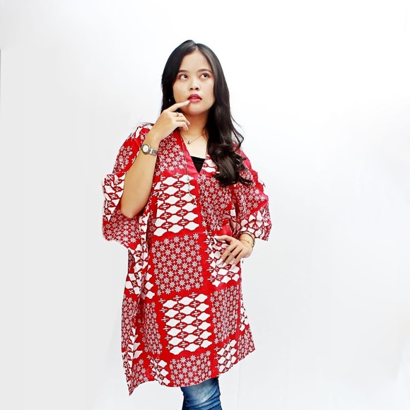 0127/ Red & White Batik Pattern Short Kaftan, Cotton Dress - Picture 1 of 14